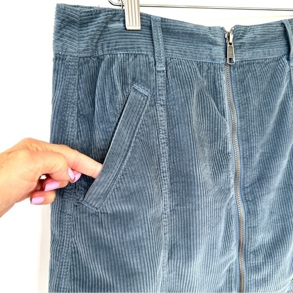 American Eagle high-rise a-line  mini skirt, in 💯 cotton corduroy - Picture 3 of 11